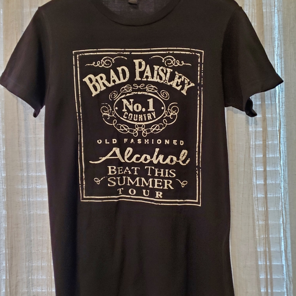 Brad Paisley "Alcohol" tour t-shirt, size S